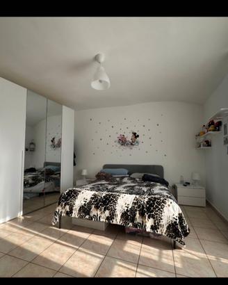 Camera da letto matrimoniale.