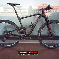 GIANT ANTHEM ADV PRO RUOTE CARBON 29" SRAM 12V