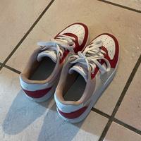 Sneakers puma bianche, rosse e beige