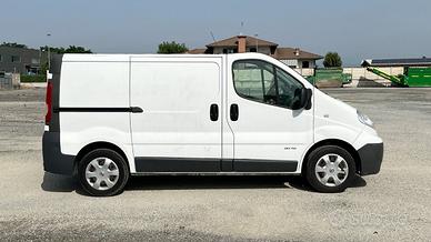 Furgone Nisan Primastar