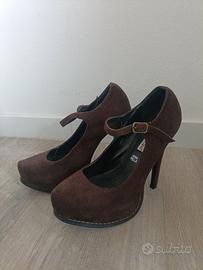 scarpa marrone tacco