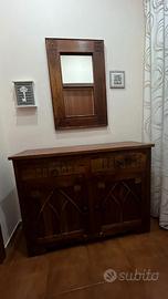 Mobile e specchio etnico