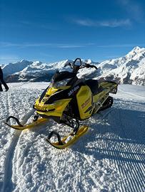 Skidoo summit 800 2T 163
