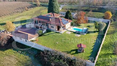 Villa o villino La Morra [Rif. 24/070VRG]