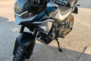 CF MOTO MT 800 EXPLORER