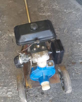Pompa a benzina