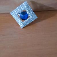 Anello con brillantini