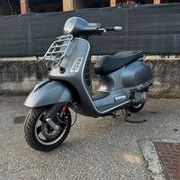 Vespa 300