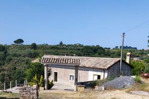 villino e terreno in contrada Conche 