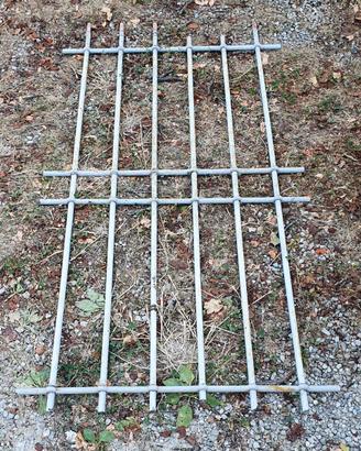 Due grate antiche fine Ottocento  in ferro