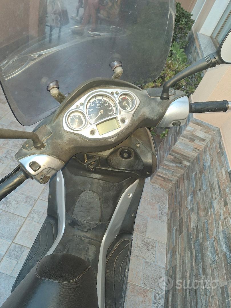 Scooter  YAMAHA