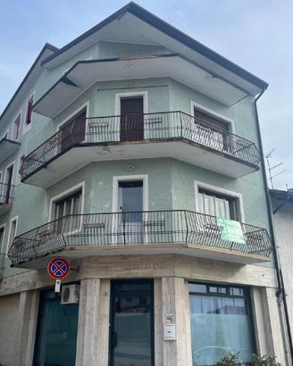 APPARTAMENTO BICAMERE CON TRE TERRAZZE - CANTIN...