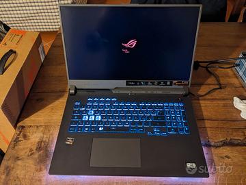 Asus Strix ROG g 713 Q