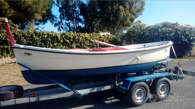 Gozzo con motore entrobordo 8cv