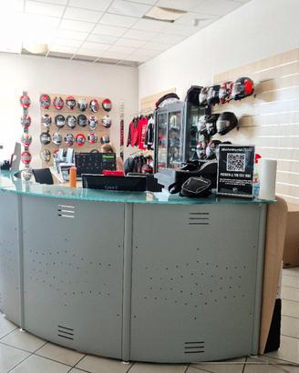 Desk  e armadietti 
