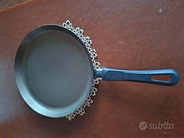 Padella antiaderente crepes, piadine, pancakes 