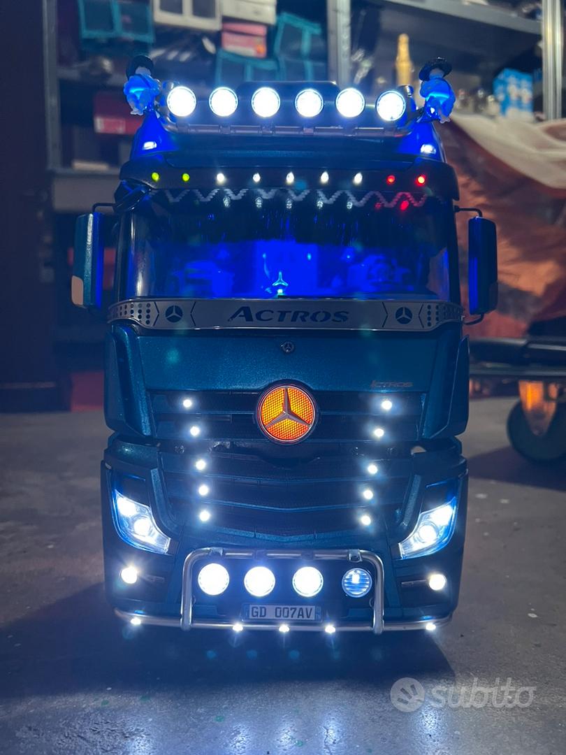 Camion rc Actros tamiya completo - Collezionismo In vendita a Torino