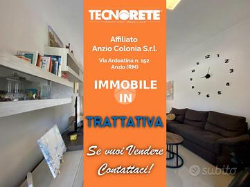 VILLA A SCHIERA A ARDEA