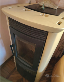 Stufa pellet Nordica (nuova costa 2750 euro )