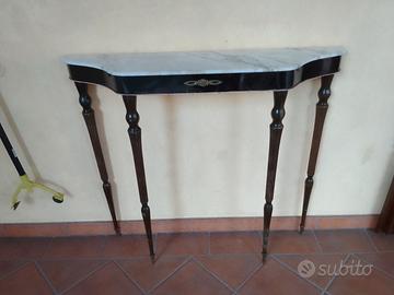 Mobiletto anni sessanta con ripiano in marmo