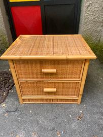 Comodino in bambù e vimini