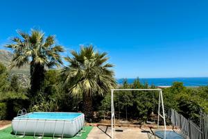 Villa con Piscina nella natura