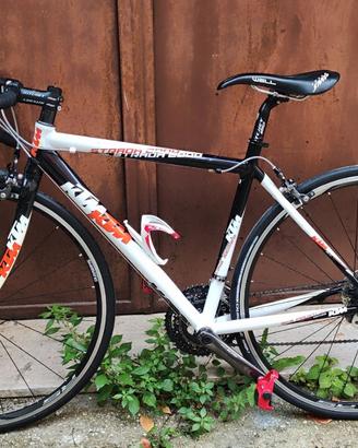 Bici da corsa KTM Strada 2000 nuova + accessori