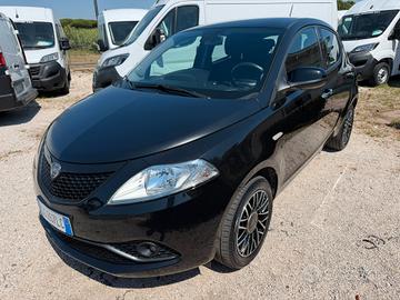 Lancia Ypsilon 1.0 FireFly 5 porte S&S Hybrid Ecoc