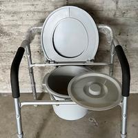 Sedia WC per anziani/disabili