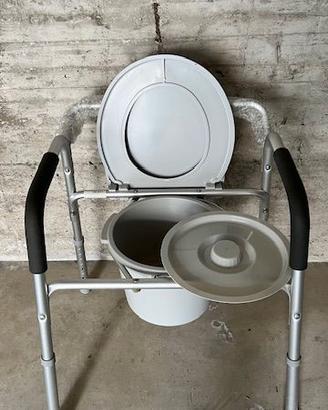 Sedia WC per anziani/disabili