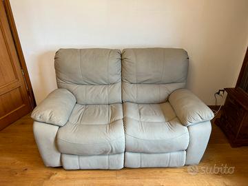 Divano e poltrona movimento relax
