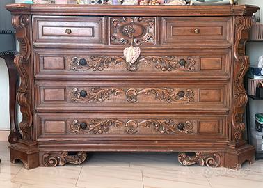Comò, comodini in legno (noce) e poltrona velluto
