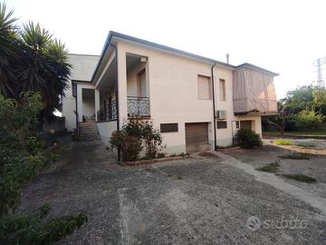 Villetta indipendente con ampio terreno