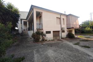 Villetta indipendente con ampio terreno