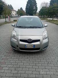 Toyota yaris 1.3 benzina 2008