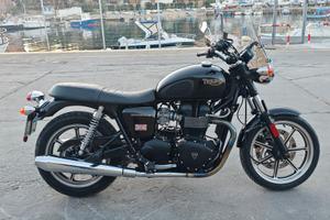 Triumph Boneville 900 SE (special edition)