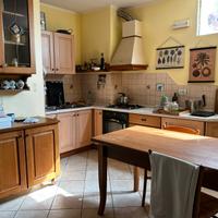 Cucina rustica completa in legno