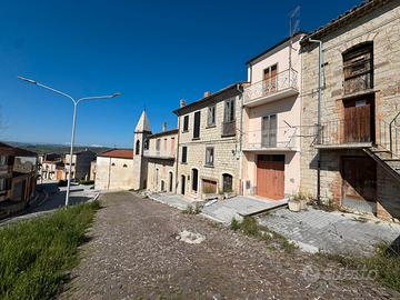 San Giovanni in Galdo-casa cielo/terra di 147mq