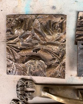 Foniture in Bronzo per mobili