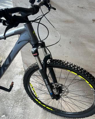 Mountain Bike Montana Vektor Arrow 2.0