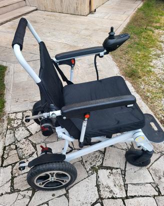 Sedia a rotelle elettrica