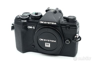 OM SYSTEM OM-5 BLACK BODY