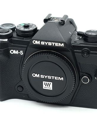 OM SYSTEM OM-5 BLACK BODY