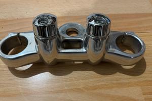 Piastra superiore forcella Harley-Davidson Dyna 09