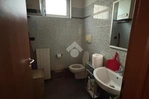 NEGOZIO A ROMANO DI LOMBARDIA