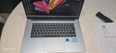 HUAWEI MateBook D 15 PC PORTATILE i5 intel pentium