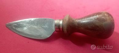 Coltello scagliatore a mandorla