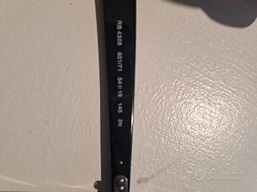occhiali da sole raiban modello rb 4306 nero