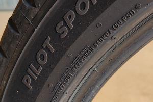 Michelin pilot sport 5 225/45 Zr 17 94y