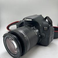 Canon eos 700d con obiettivi